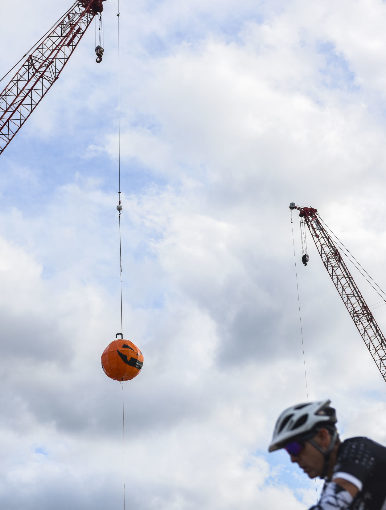 100419-mda-nws-pumpkin-12.jpg
